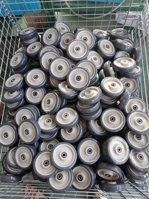caster wheels small